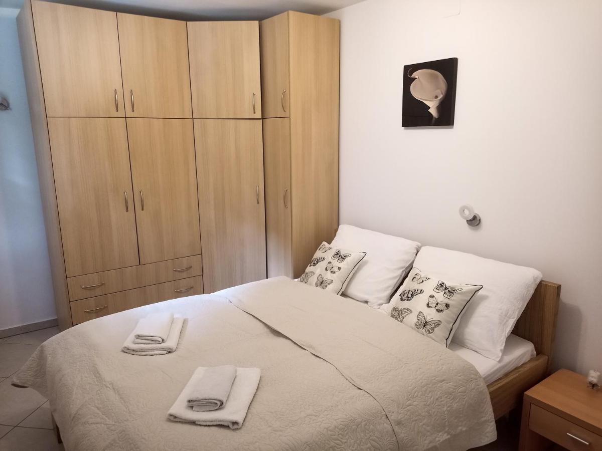 Apartman Emili Malinska Ngoại thất bức ảnh