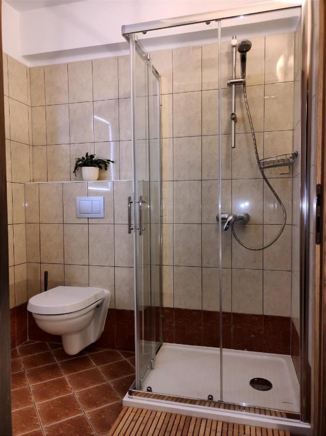 Apartman Emili Malinska Ngoại thất bức ảnh