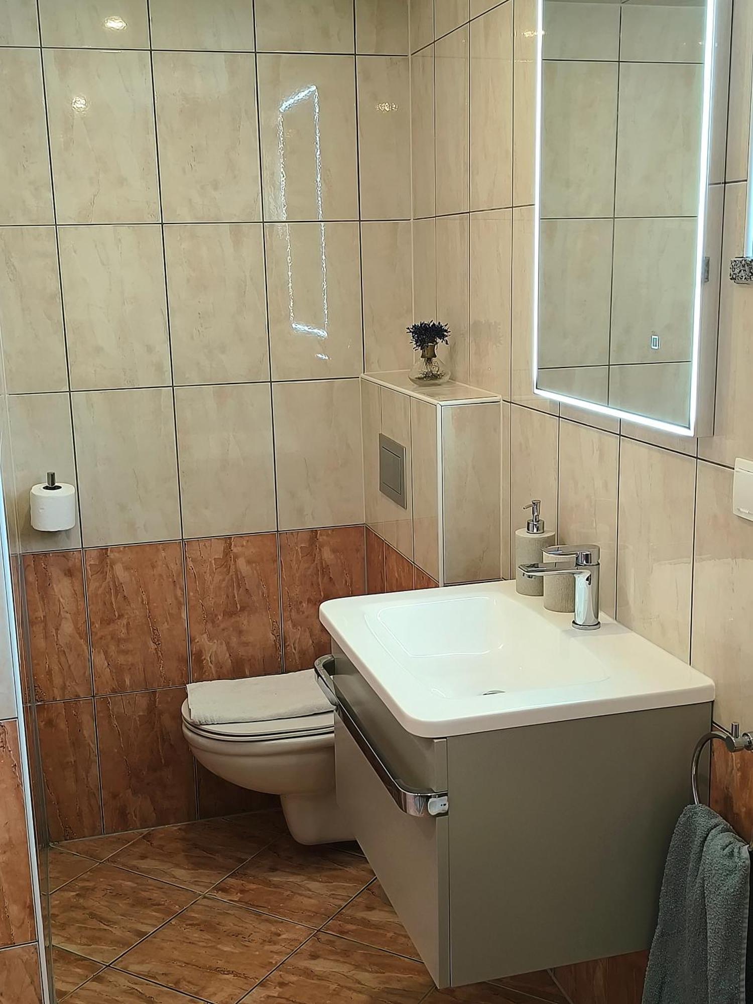 Apartman Emili Malinska Ngoại thất bức ảnh